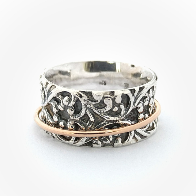 Spinner ring