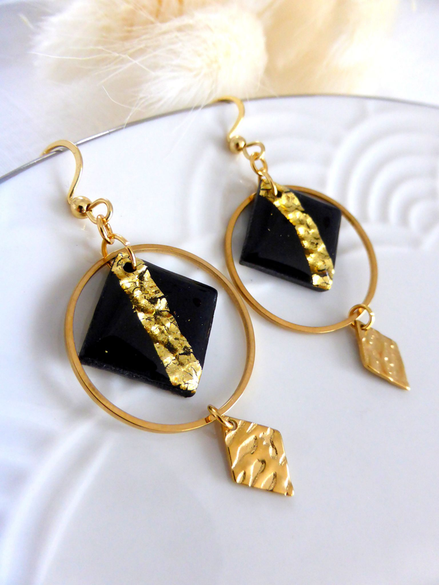 Boucles d&#039;oreilles pendantes noires- Nuit dorée