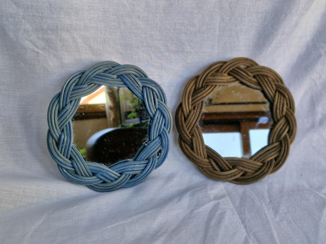 Miroir tressé en rotin