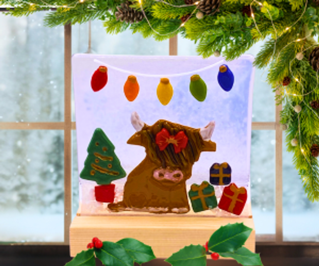 23.11.25 @ 12.30pm. Fused glass highland cow picture @ Unconditional Love, Cleckheaton