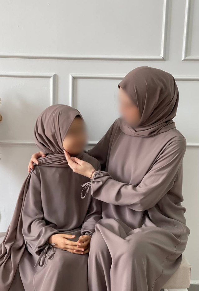 ABAYA MÉRE FILLE TAUPE