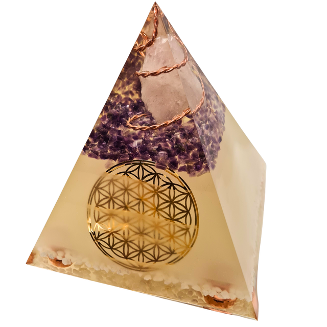 Pyramide „leuchtende Aura“