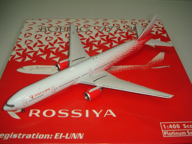 1/400 Boeing 777-300 Rossiya EI-UNN