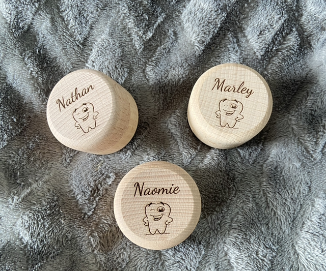 🦷 Boîte à Dent Personnalisée – Un trésor d’enfance gravé avec tendresse ✨🌿