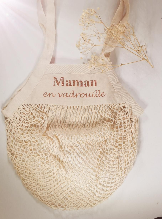 Sac filet &quot;Maman en vadrouille&quot; beige