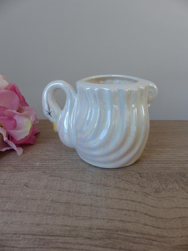 Pot Cygne en Céramique Blanc Irisé Vintage – Gobelet Décoratif pour Salle de Bain, Rangement Maison – Pot à Crayons – Fabriqué à Taïwan