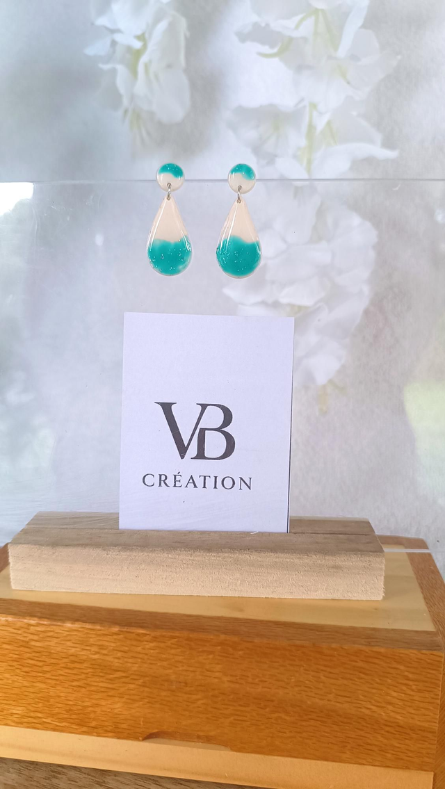 Gouttes beiges turquoises