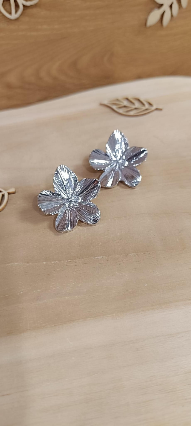 Boucles d'oreilles - fleur argent