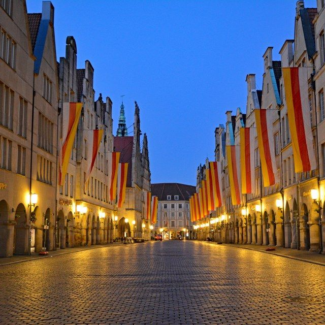 Prinzipalmarkt im Fahnenschmuck
