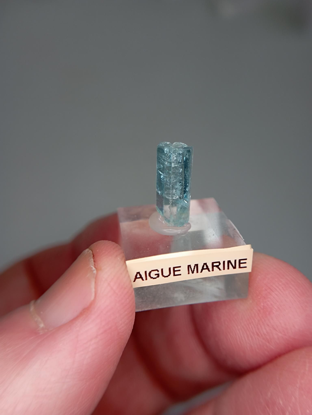 Aigue marine sur socle