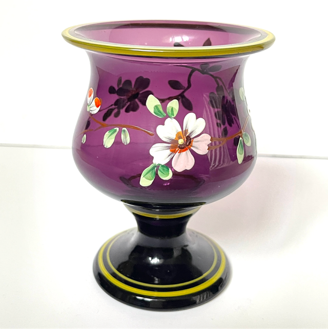 Vase handbemalt violett mit Blumen