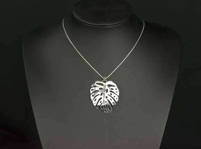 Silver Tropical Plant Leaf Pendant