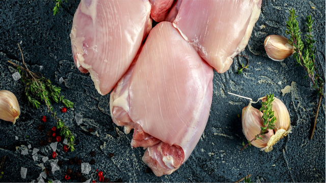 REG Kipdijvlees 10kg #1116