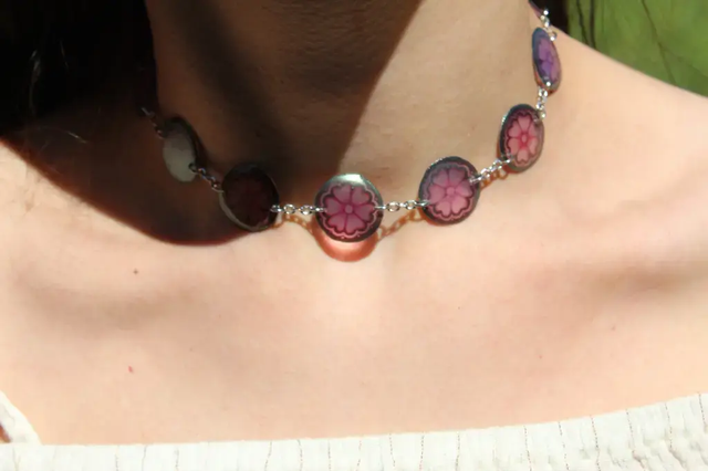 Ras de Cou- Cercle de fleurs