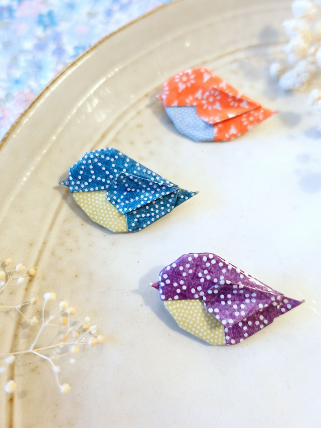 Broche Origami "KOTORI" petit oiseau / Multicolore / Papier japonais WASHI  / Bijoux origami japonais / Accessoire sac et vêtements