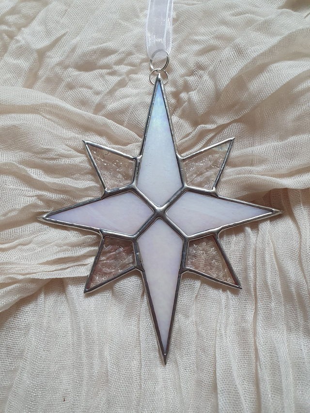 o Etoile Blanche Irisée