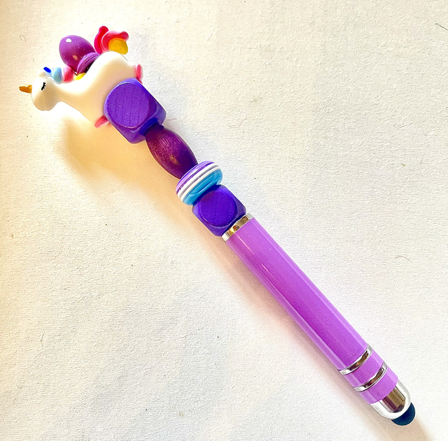 S42 - Stylo à perles et perle licorne 1