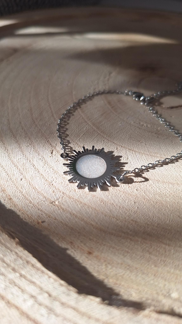 Bracelet argenté soleil blanc