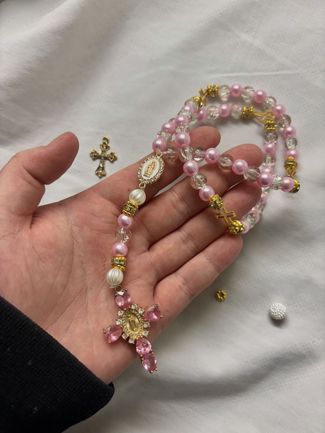 Chapelet M A R I E - M A D E L E I N E