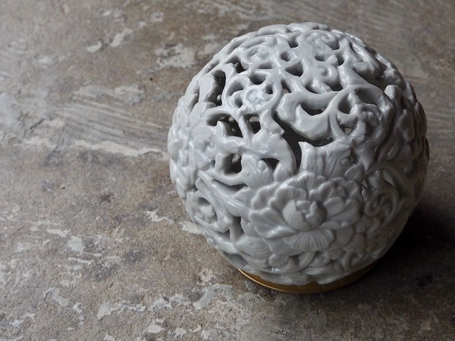 Kutani Incense Holder TEIEN