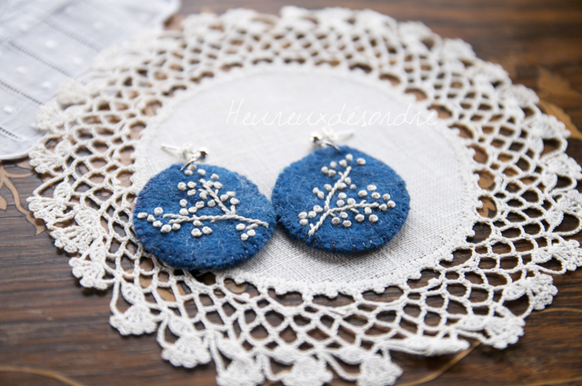 Boucles d'oreilles brodées