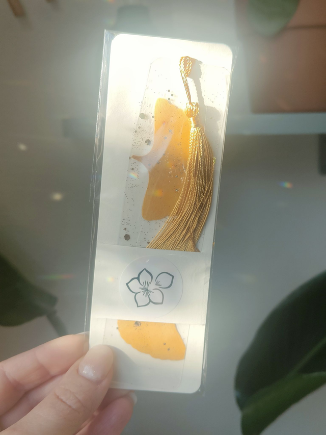 Marque page Ginkgo doré