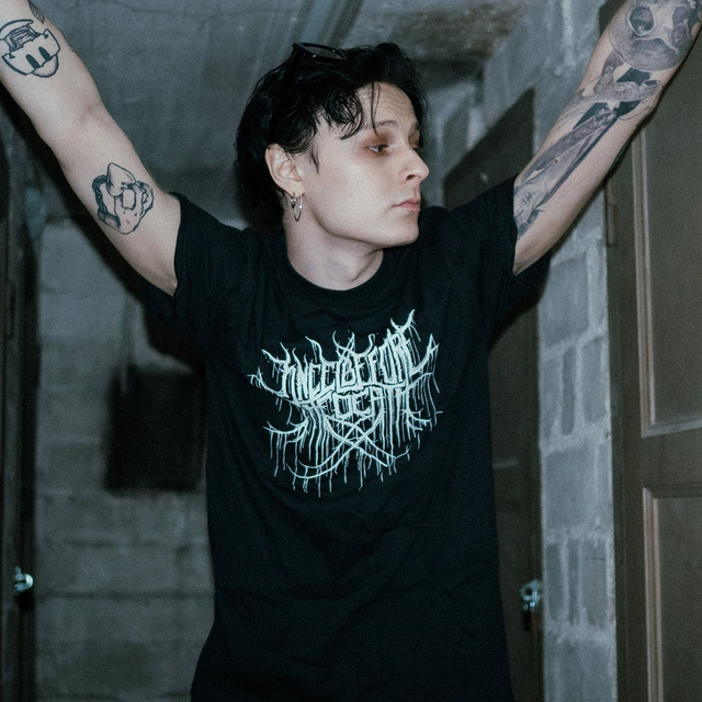 T-Shirt: Logo