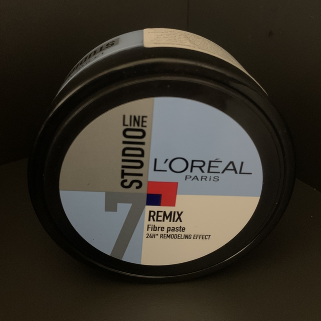 pommade coiffante effet toile d’araignée pour Nudrette