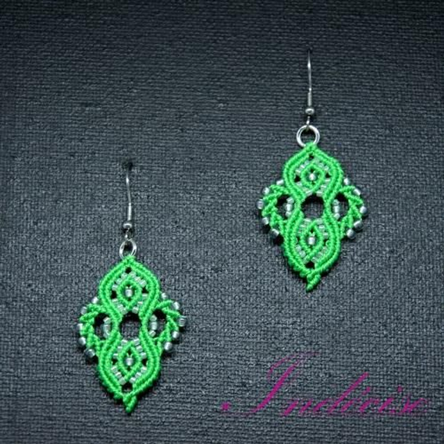 Boucles d'oreilles en macramé vert prairie