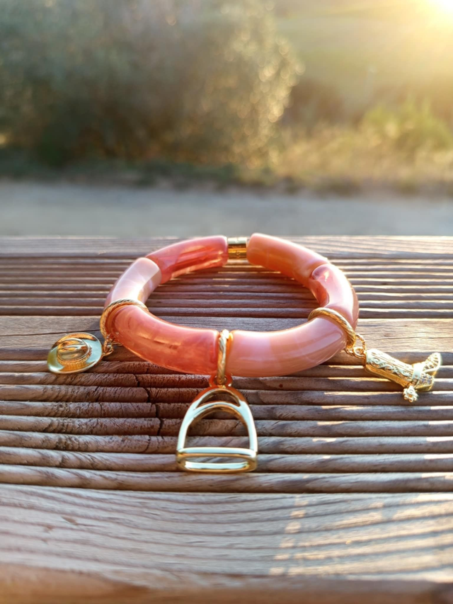 Bracelet perles tubes incurvées acrylique Savaari Rooh