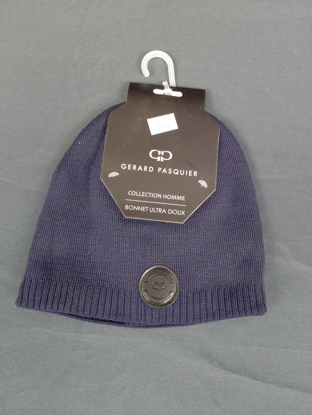 Bonnet Gérard pasquier couleur bleu foncé 