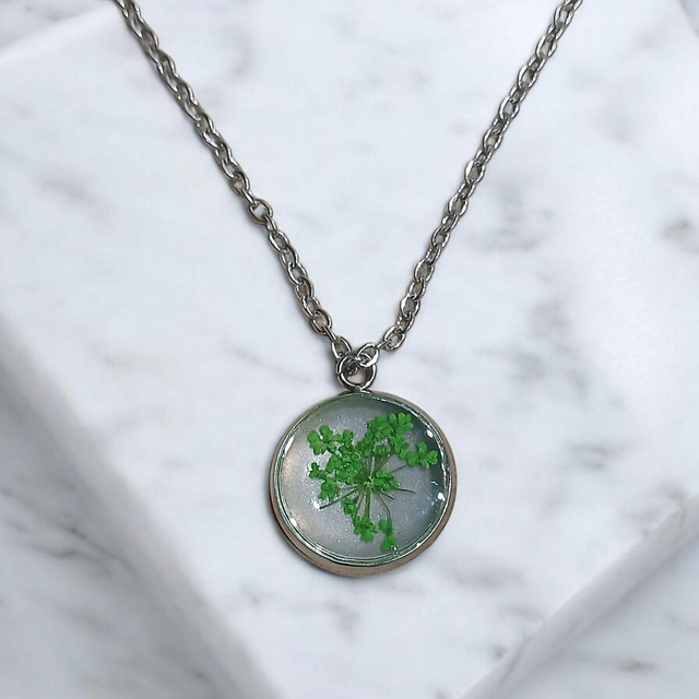 Colgante redondo verde C001