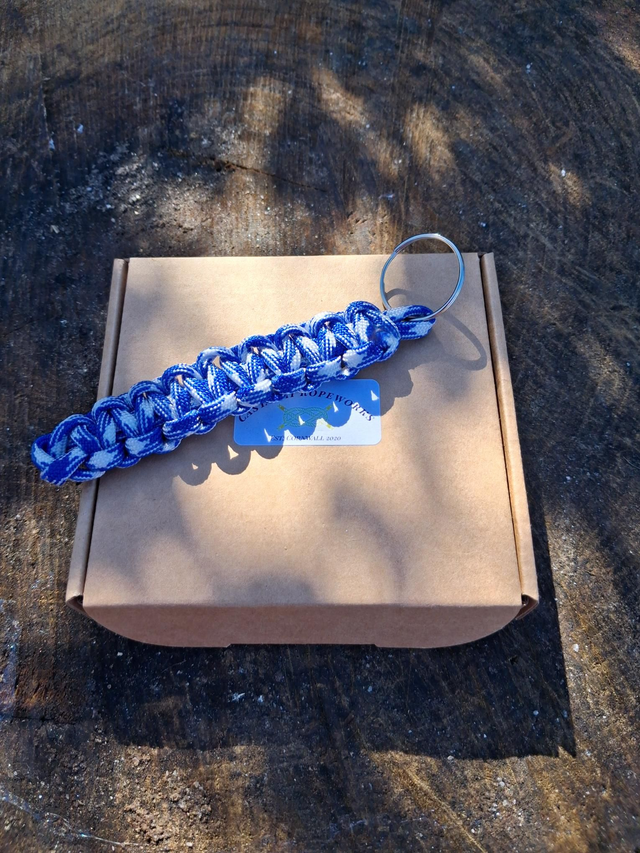 Keyring - Boxed - Blue/white