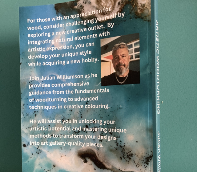 Book - Artistic woodturning - raw nature to fine art