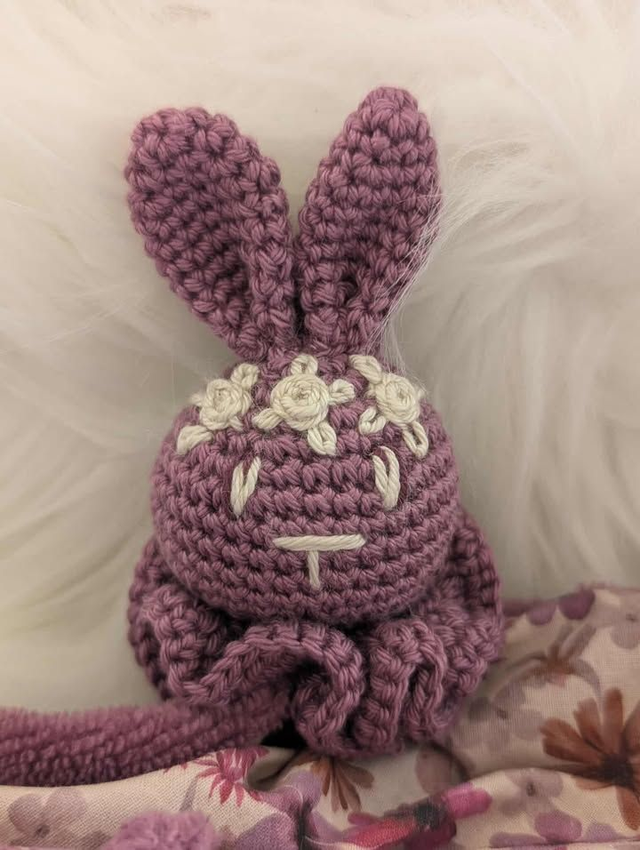 Doudou lapin violet