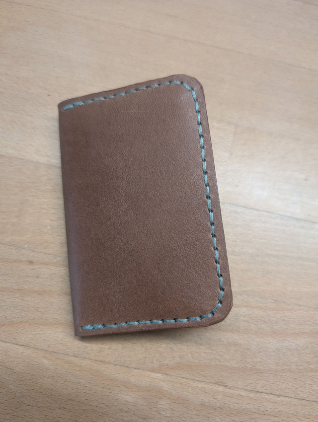 Porte carte 4 emplacements.