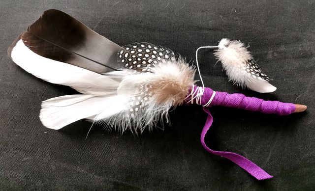 Plume de fumigation violette