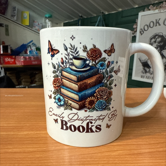 Easily distracted by books cup