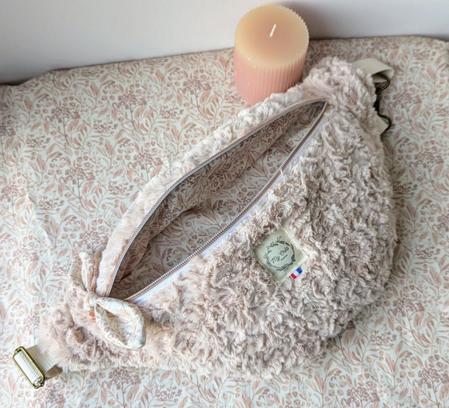 Sac banane Winter Bear 🐻 rose