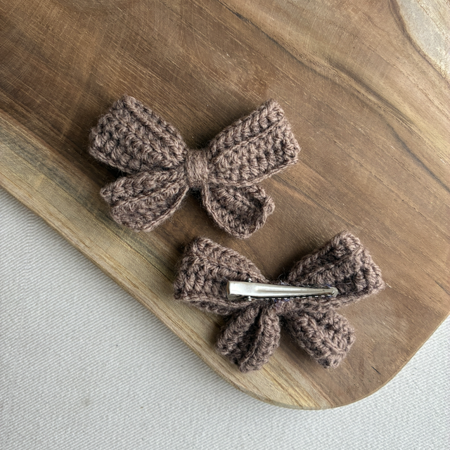 Barrette nœud marron 