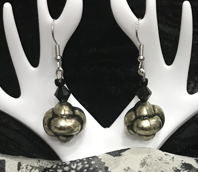 Black Dangling Earrings-BLKD10