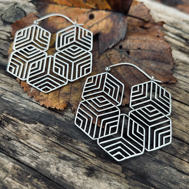 GANDES BOUCLES D’OREILLES ARGENTÉES MOTIFS PSYCHÉDÉLIQUES 