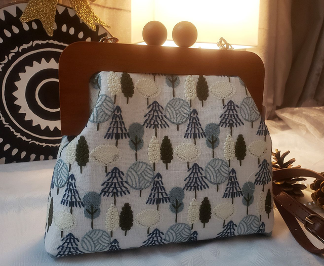 Forest Embroidery + Wooden Handle Bag - White Version
