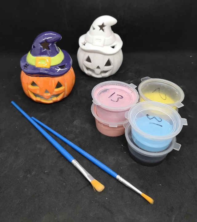 Mini pumpkin lantern. 