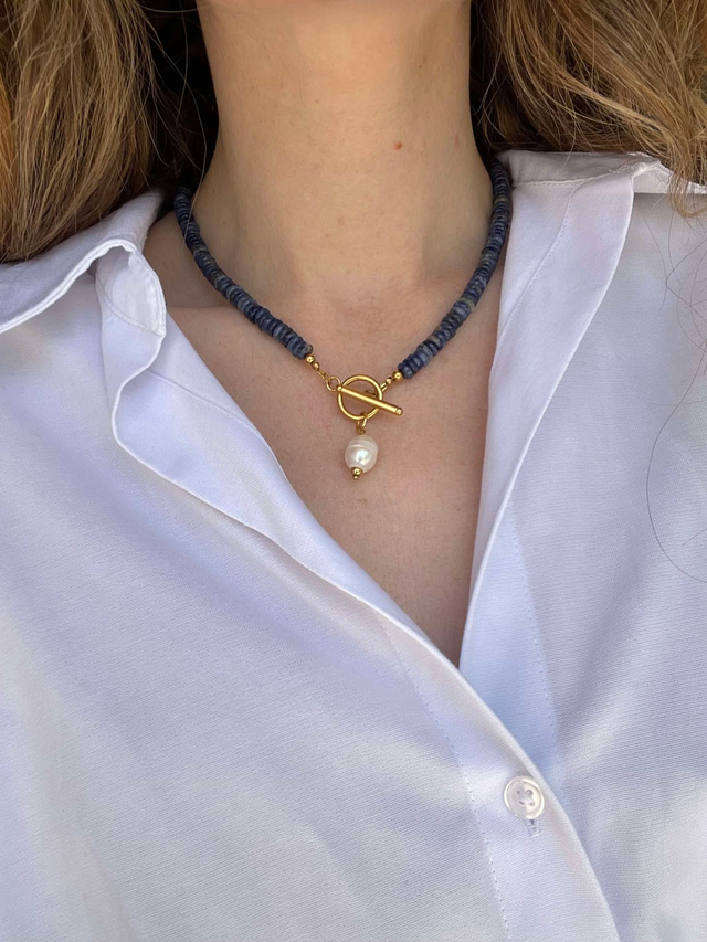 Corine collier en pierres naturelles bleu