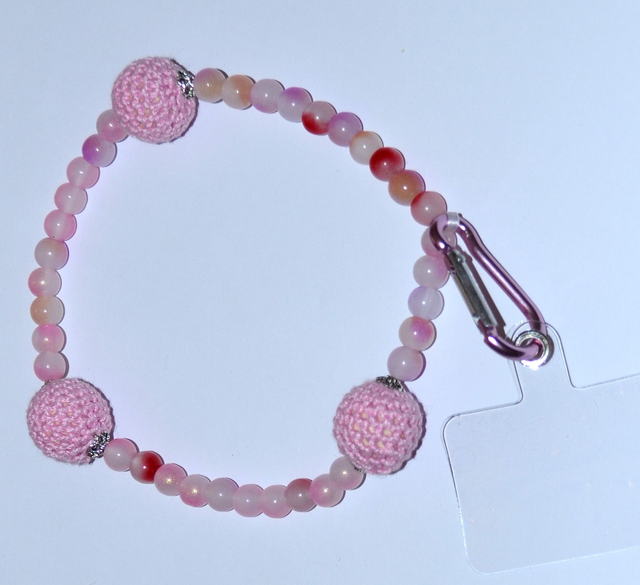 D17 - Dragonne téléphone perles verre multicolore