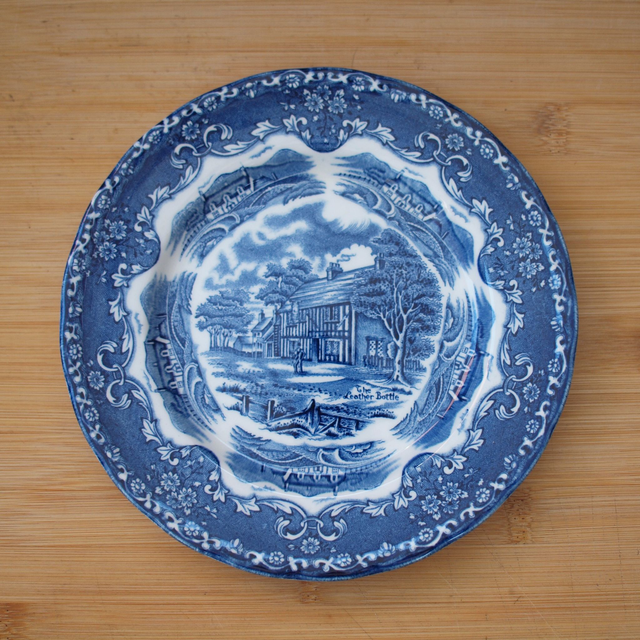 Grindley | Ontbijtbord (diameter 20 cm | hoogte 2 cm) ‘English Country Inns’ motief in blauwe kleur | Vintage