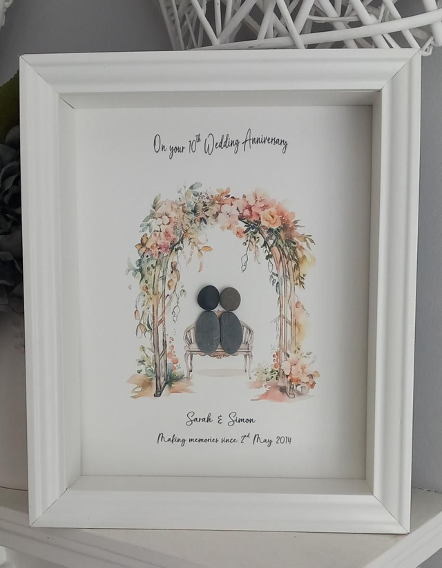 Personalised 10 Year Anniversary Gift: Couple on Bench Under Floral Arch Pebble Picture