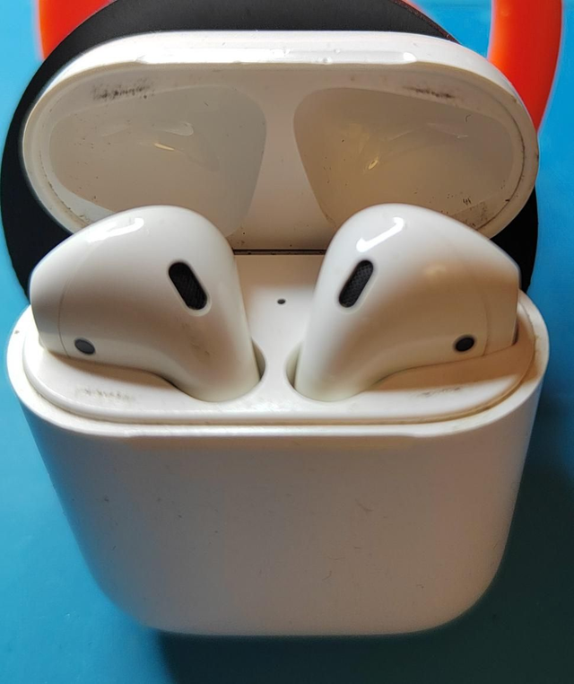Apple airpods 1