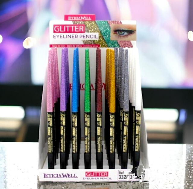 Crayons pour les yeux colorés et pailletés – Leticia Well